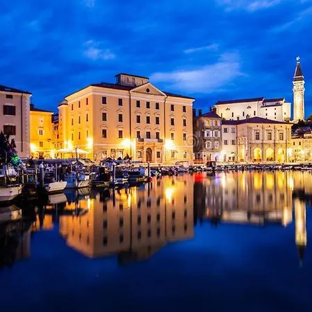 Freedom House 아파트 *