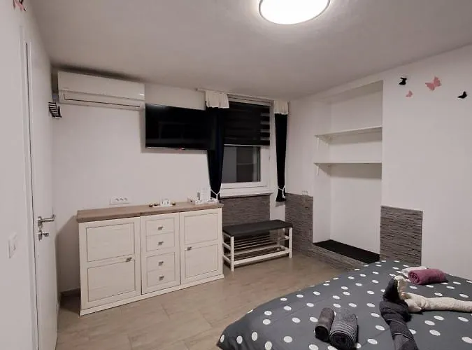 Freedom House פיראן