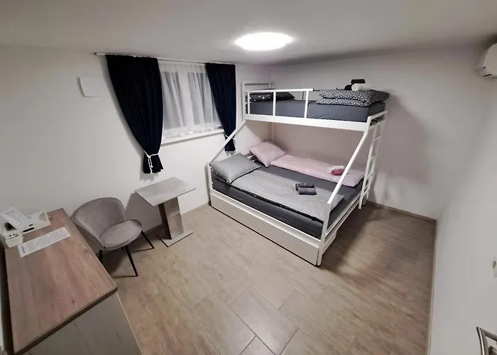 Apartment Freedom House